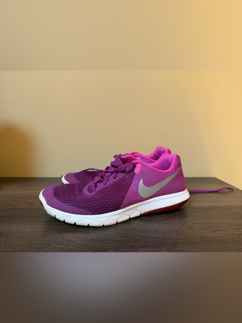 Nike Flex Experience RN 5 Women’s Size 7 Bright Grape Purple Running Shoes